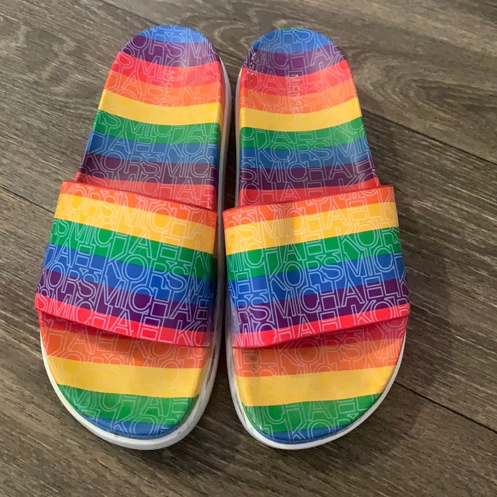 Michael kors platform slides